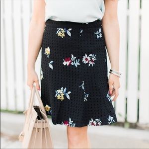 NWT Ann Taylor Embroidered Eyelet Skirt Size 8